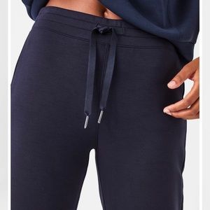 Spanx AirEssentials Tapered Pant - Navy, Large